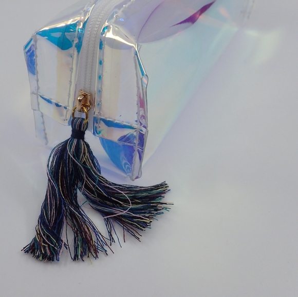 โSOLDโ Clear Iridescent Zippered Pencil Case - New - Picture 2 of 3